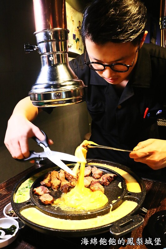 【台北|松山】啾哇嘿喲-南京復興韓式料理-韓國八色牛肉/三色起司牛肋條/部隊鍋/小菜無限續點/帥歐巴桌邊服務/打卡送肉(捷運南京復興站) @海綿飽飽的鳳梨城堡