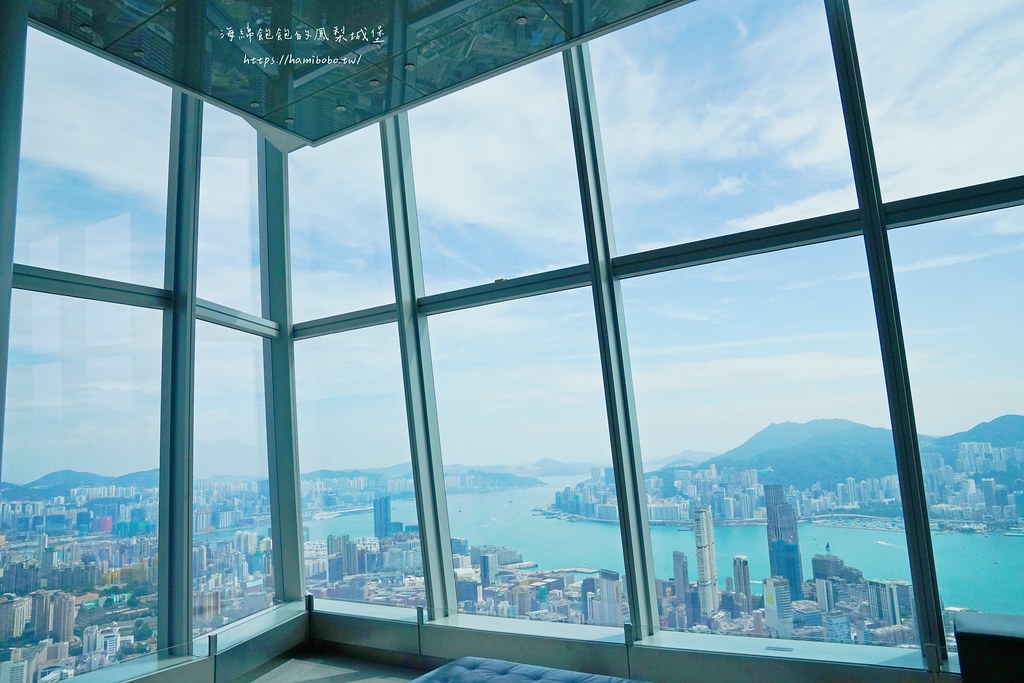 香港必遊景點「天際100香港觀景台(SKY100)」360度百萬景觀，60秒直達100樓！ @海綿飽飽的鳳梨城堡