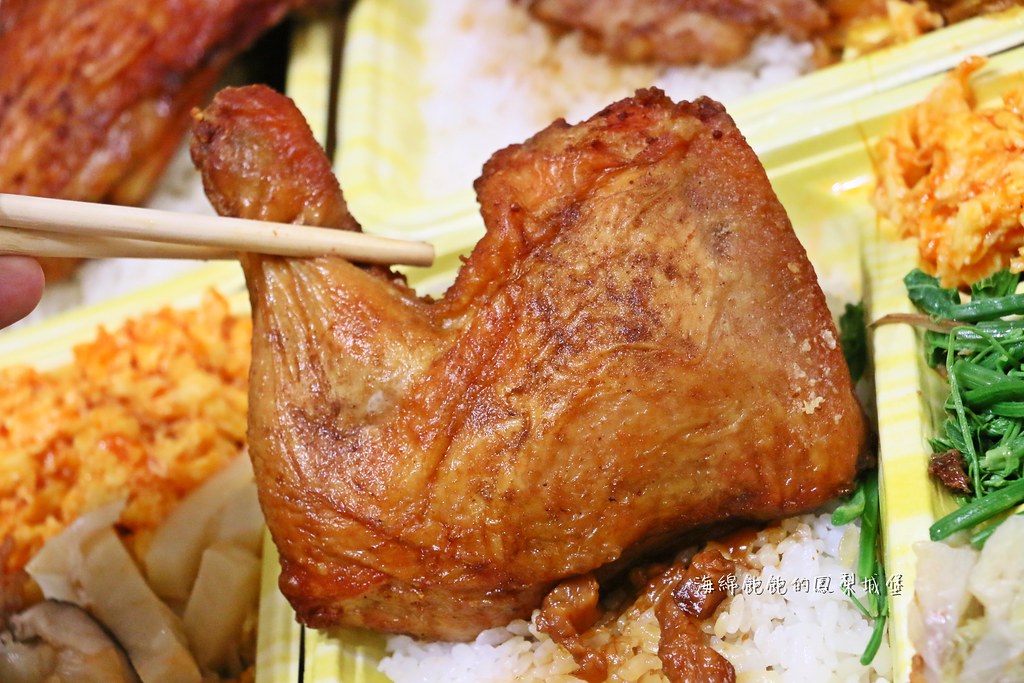 鑫悅排骨專賣店｜汐止超人氣便當店，雞腿、排骨、蝦捲飯都好吃，菜單價位 @海綿飽飽的鳳梨城堡