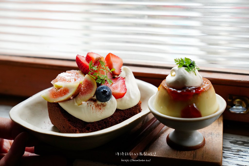 台北赤峰街老宅咖啡廳「卜卜商店」中山站甜點下午茶，草莓蛋糕(菜單價位) @海綿飽飽的鳳梨城堡