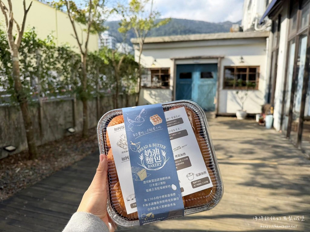 礁溪美食「奶油麵包 The Bread & Butter Bakery 礁溪旗艦店」必買九宮格奶油麵包，菜單價位 @海綿飽飽的鳳梨城堡