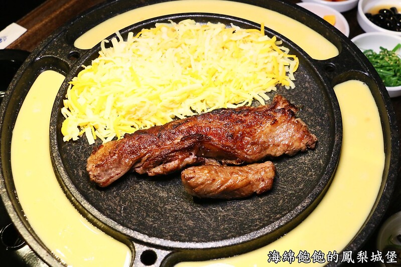 【台北|松山】啾哇嘿喲-南京復興韓式料理-韓國八色牛肉/三色起司牛肋條/部隊鍋/小菜無限續點/帥歐巴桌邊服務/打卡送肉(捷運南京復興站) @海綿飽飽的鳳梨城堡