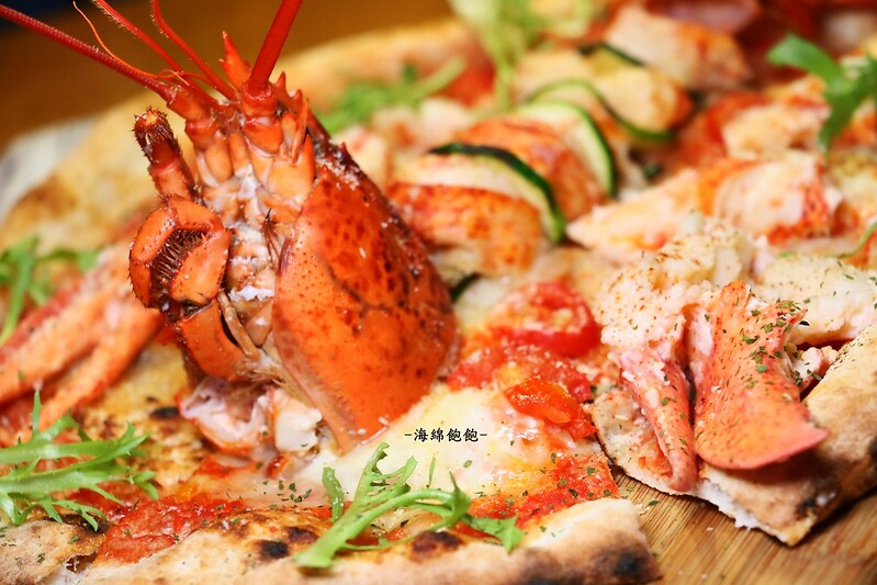 『龍波斯特lobster.foods』史上最強龍蝦盛宴(燉飯、披薩、漢堡、三明治、沙拉、湯品全制霸)時尚玩家推薦/IG熱門打卡餐廳(捷運南京復興站) @海綿飽飽的鳳梨城堡