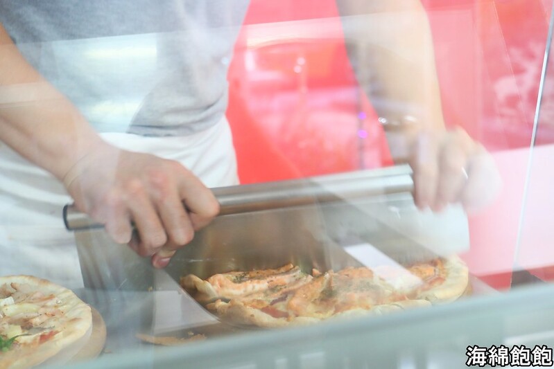 【台北|士林】愛披薩 ipizza(近士林夜市)超多料手工披薩/獨創生魚片披薩/四合一披薩滿足你的味蕾/外帶外送服務(捷運劍潭站) @海綿飽飽的鳳梨城堡