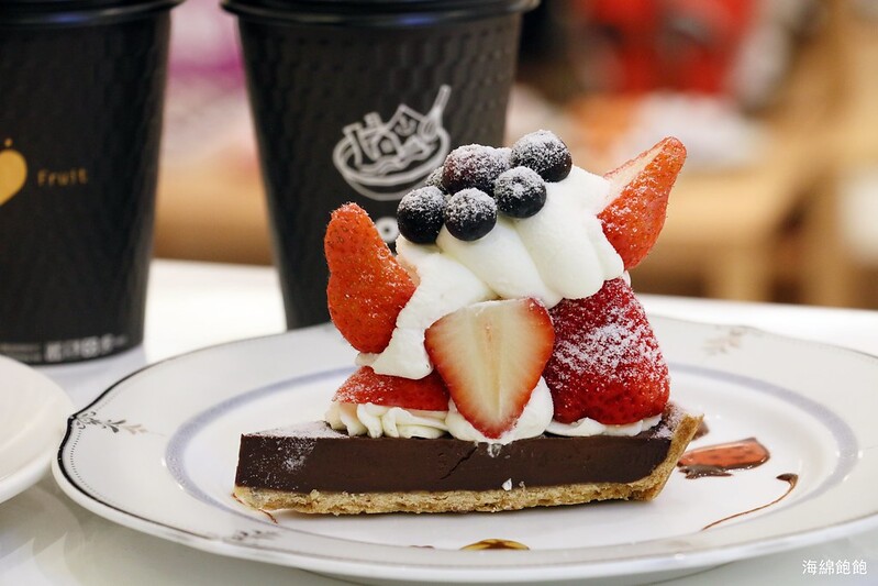 微風南山甜點『Kobe sweets café 神戶果實』草莓控必吃：草莓塔、草莓蛋糕、草莓生乳捲，菜單價位(捷運世貿/101/市政府站) @海綿飽飽的鳳梨城堡