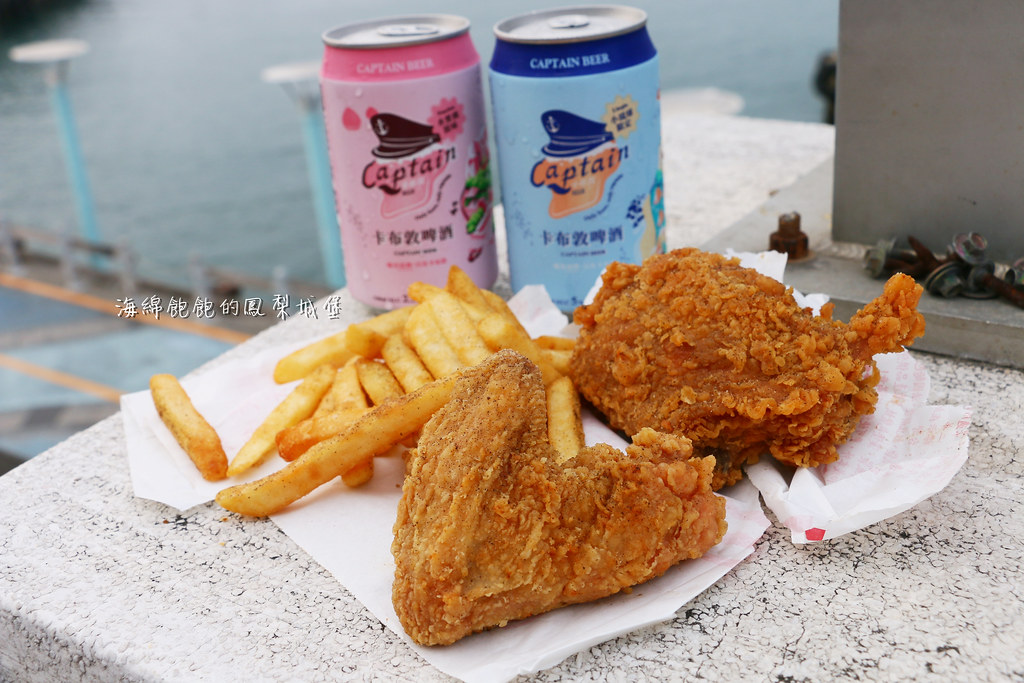 小琉球第一名炸雞「紐約客炸雞」熱門排隊美食、食尚玩家推薦下午茶、菜單價位 @海綿飽飽的鳳梨城堡