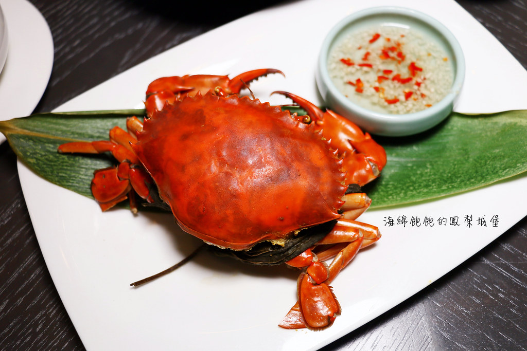 板橋美食「青雅中餐廳」秋天就是要吃螃蟹啊！爆滿蟹膏的肥美紅蟳爽度一流 @海綿飽飽的鳳梨城堡
