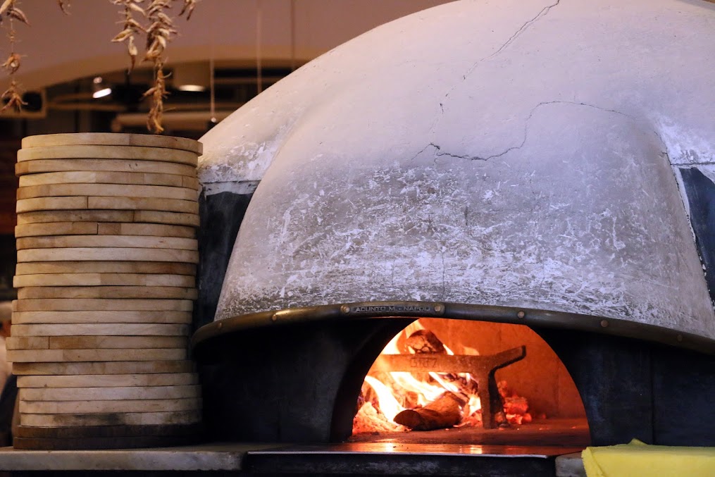 【台北|士林】Pizzeria OGGI(天母店)-拿坡里披薩AVPN協會認證現做手工披薩-壽星優惠送披薩-加映小丸子起司蛋糕(捷運芝山站) @海綿飽飽的鳳梨城堡